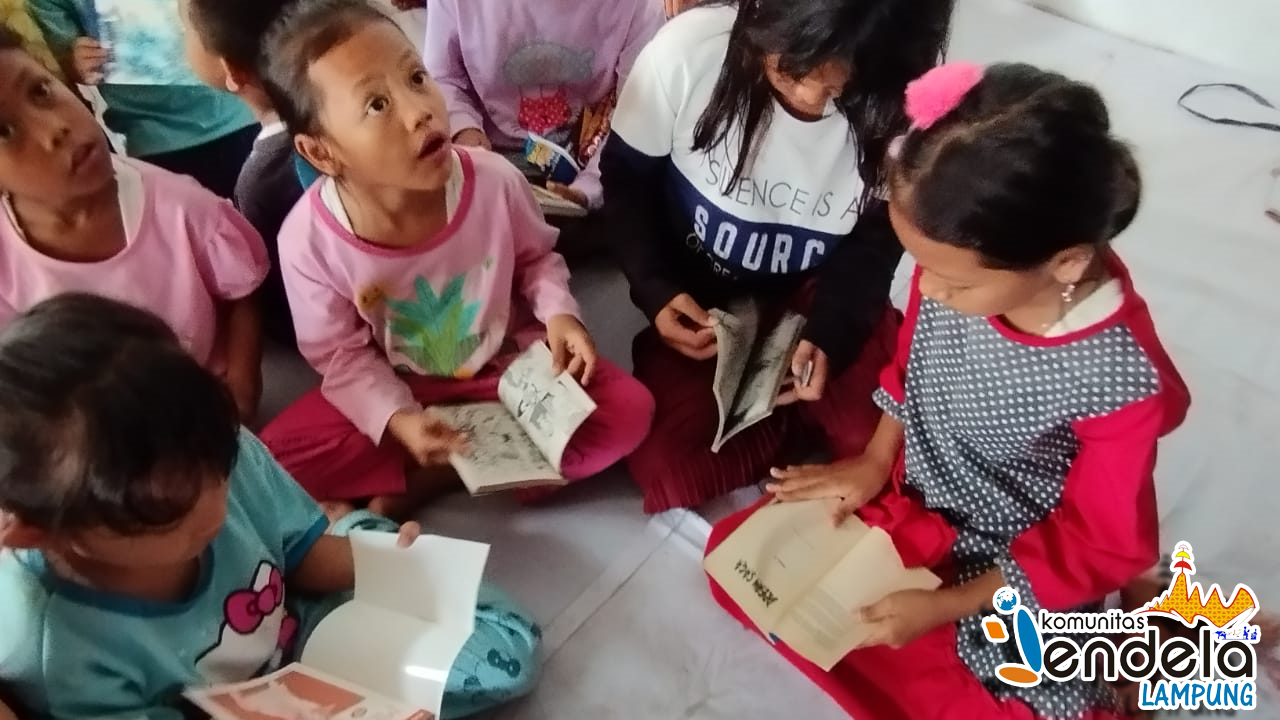 Kegiatan membaca adik-adik jendela lampung
